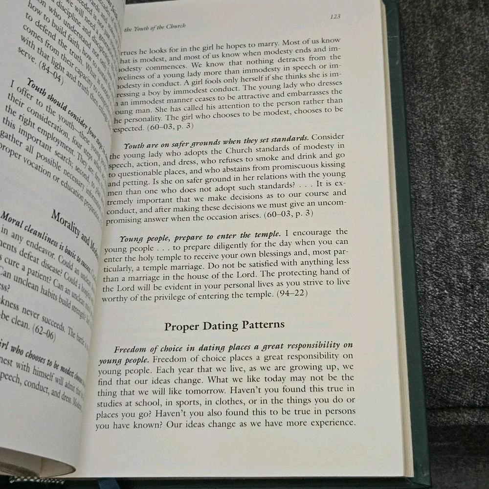 The Teachings Of‎ Howard W. Hunter LDS Book Green Hardcover READ
